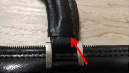 補修した部分。上から新たに革を巻き付けている