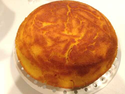 野菜ケーキという名の、野菜ジュースを混ぜたホットケーキ